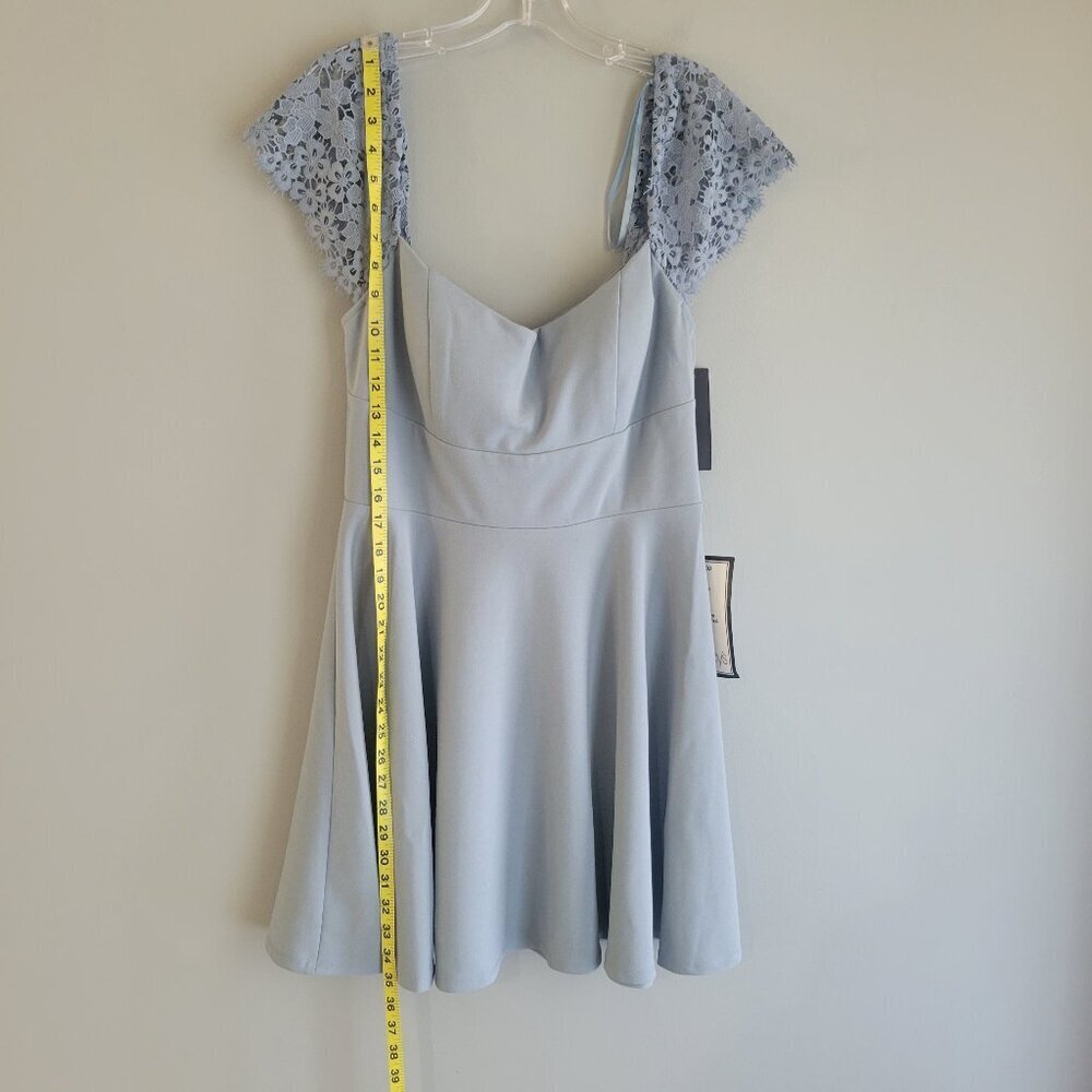 NWT City Studios Juniors' Lace-Sleeve Mini Dress Size 13 - Picture 4 of 15